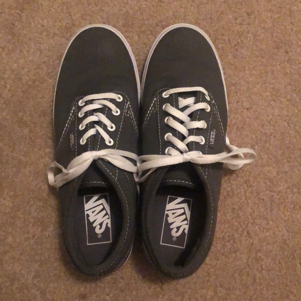 Vans tennis shoes